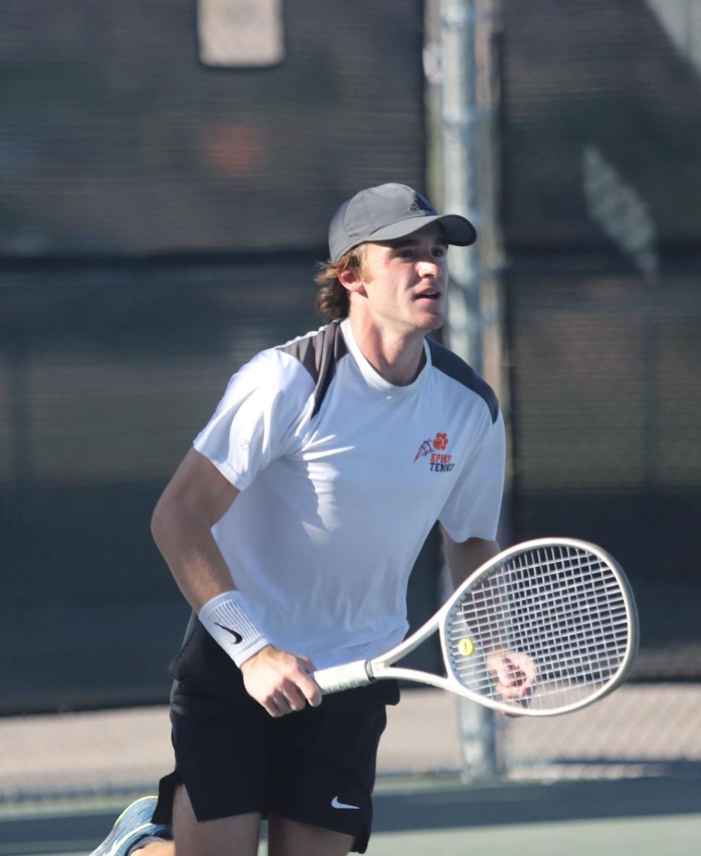 El Paso high's Maximus Martin was 2024 singles competition state qualifier will play at Vassar College next year.